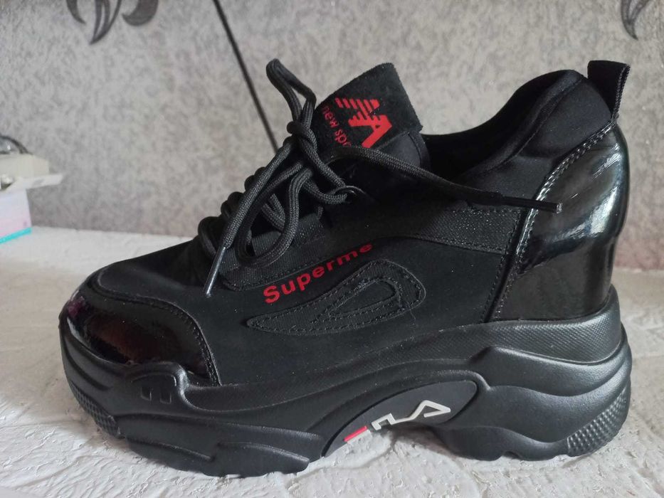 кроссовки подростковые