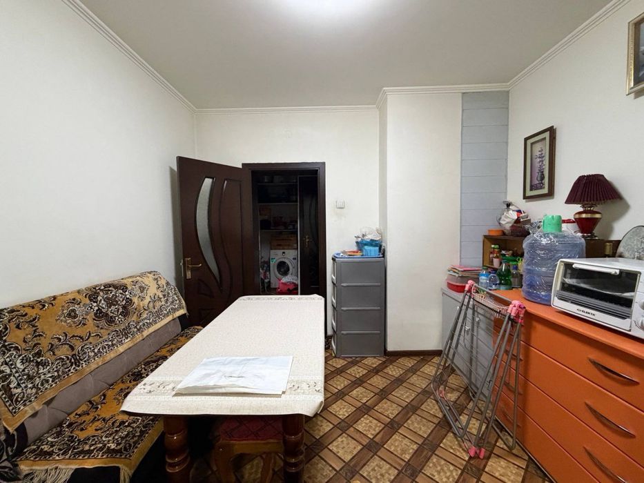 Продам квартиру сергели 8 3/2/9 71000&