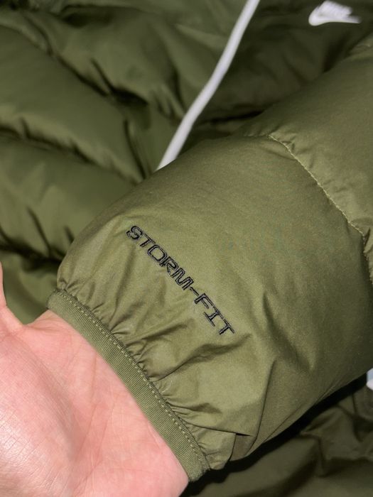 Продам оригинал Nike куртку