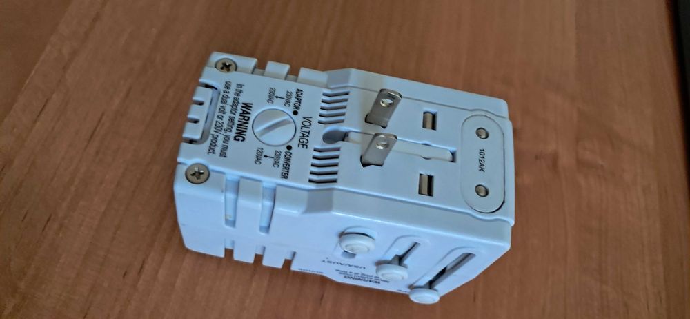 Multi adapter - Travel Smart (NEW)