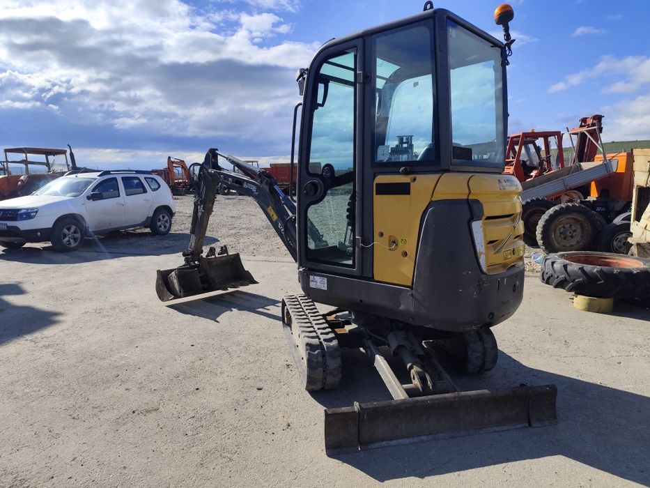 Miniexcavator volvo  EC 18 C  1 8 tone 2015