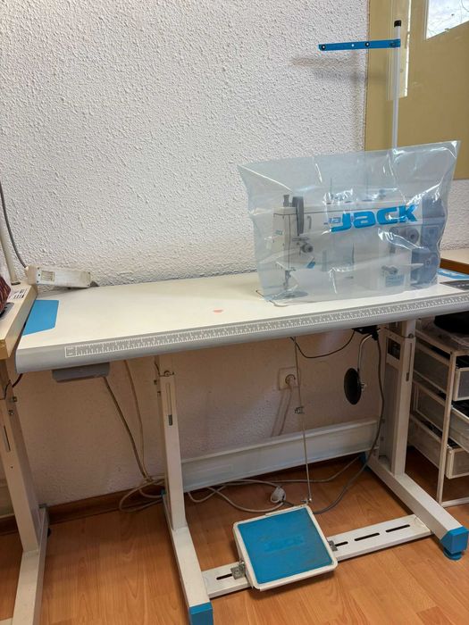 Masina de cusut in zig-zag & liniar Jack JK-20U-53Z