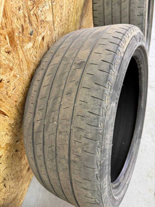 продам б/у летнюю резину 235/45/18