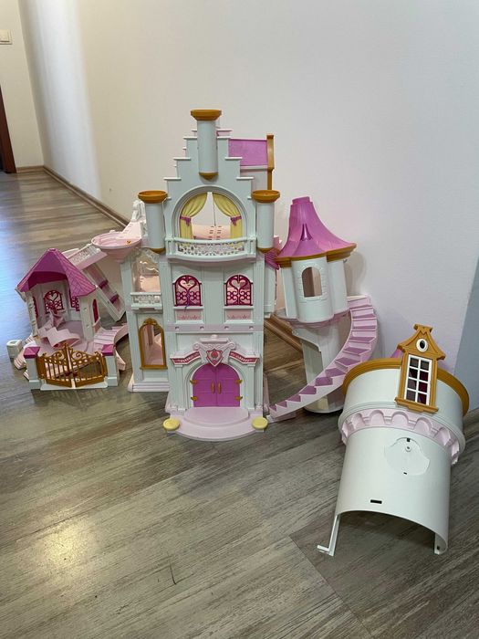 Castel de joaca interactiv pentru copii/fetite