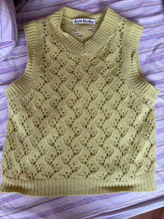 Acne studios - елек за върху риза