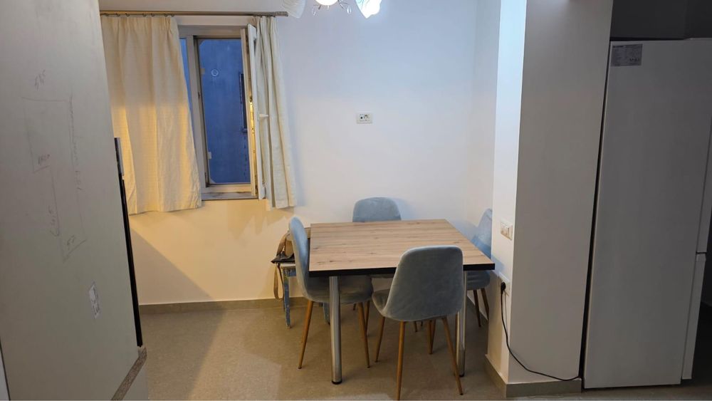 Inchiriez apartament 3 camere