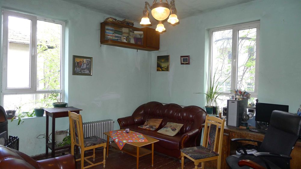 Продава се Двустаен апартамент в София, Център - 65 кв.м за 1847 €/кв.м - Снимка #1