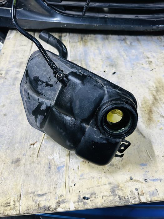 W211 Eclass расширительный бачок антифриза авторазбор бу запчасть