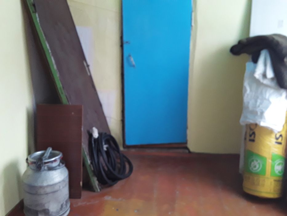 Дом рядом с трассой