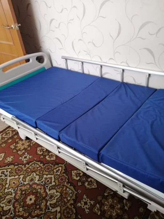 Медицинская кровать