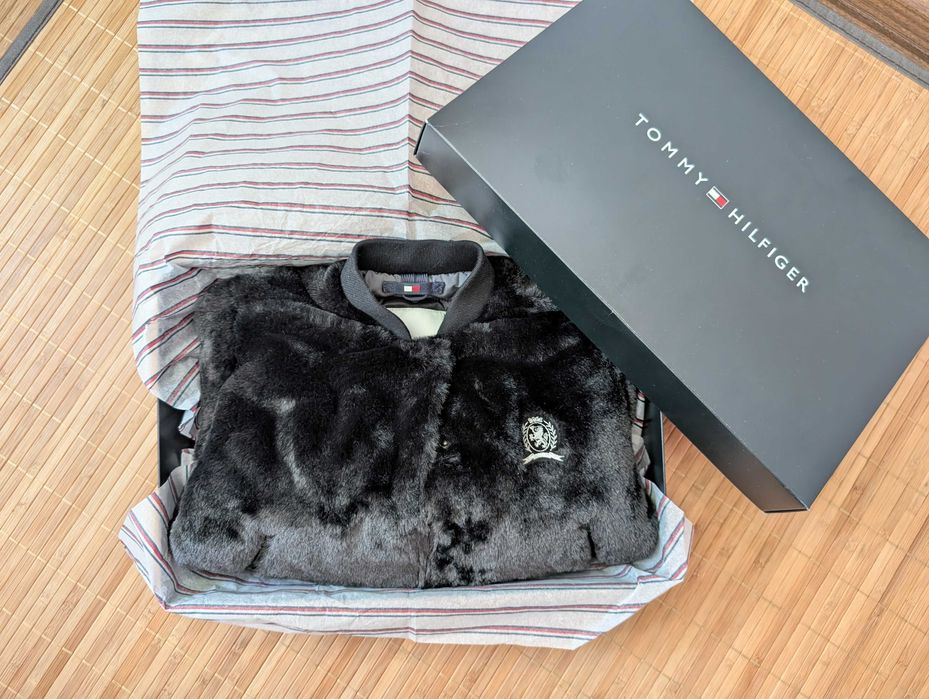 Jacheta copii Tommy Hilfiger, bomber blana ecologica, marime 98, noua