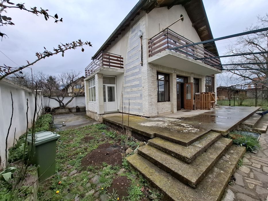 Продава се Къща в Казанлък - 200 кв.м за 765 €/кв.м - Снимка #2