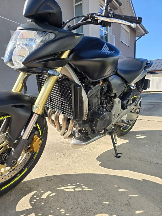 Motocicletă Honda Hornet, an 2007, 27k km