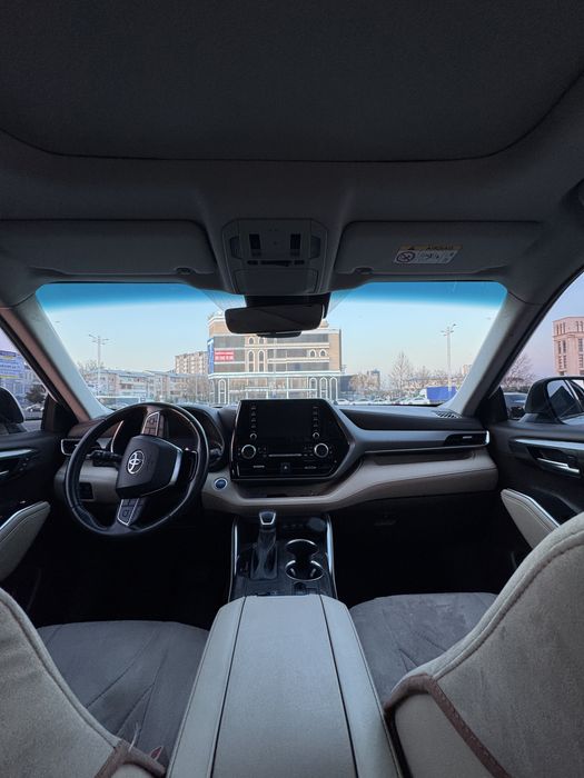 Продается Toyota Highlander Hybrid