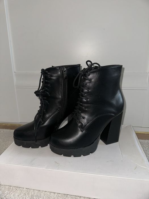 Женская обувь Ботфорды