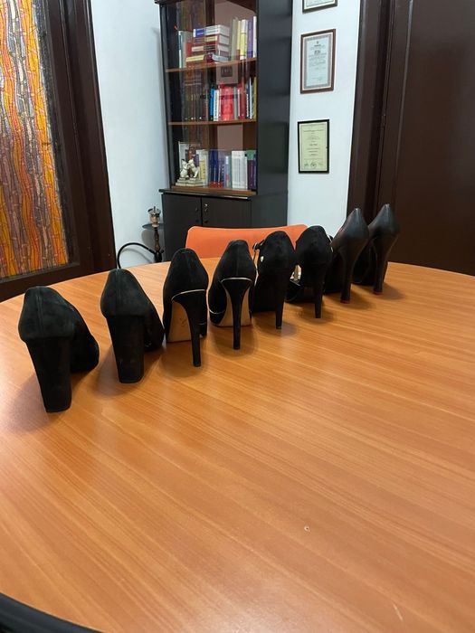 Pantofi, sandale Marca Moschino