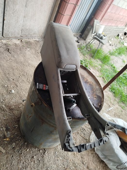 Запчасти на мерс 203 С класс