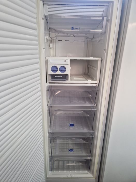 Фризер Whirlpool A++ No Frost 280 литра