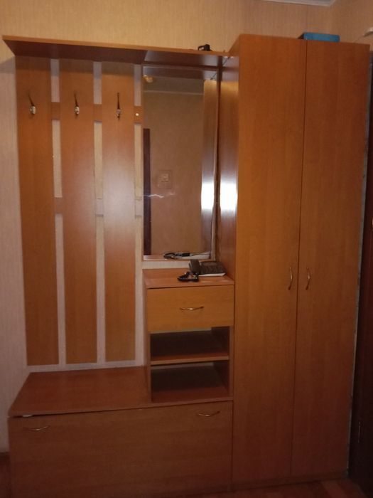 Продаётся прихожая