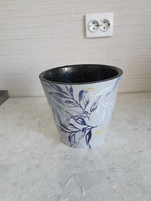 Продам горшки для цветов