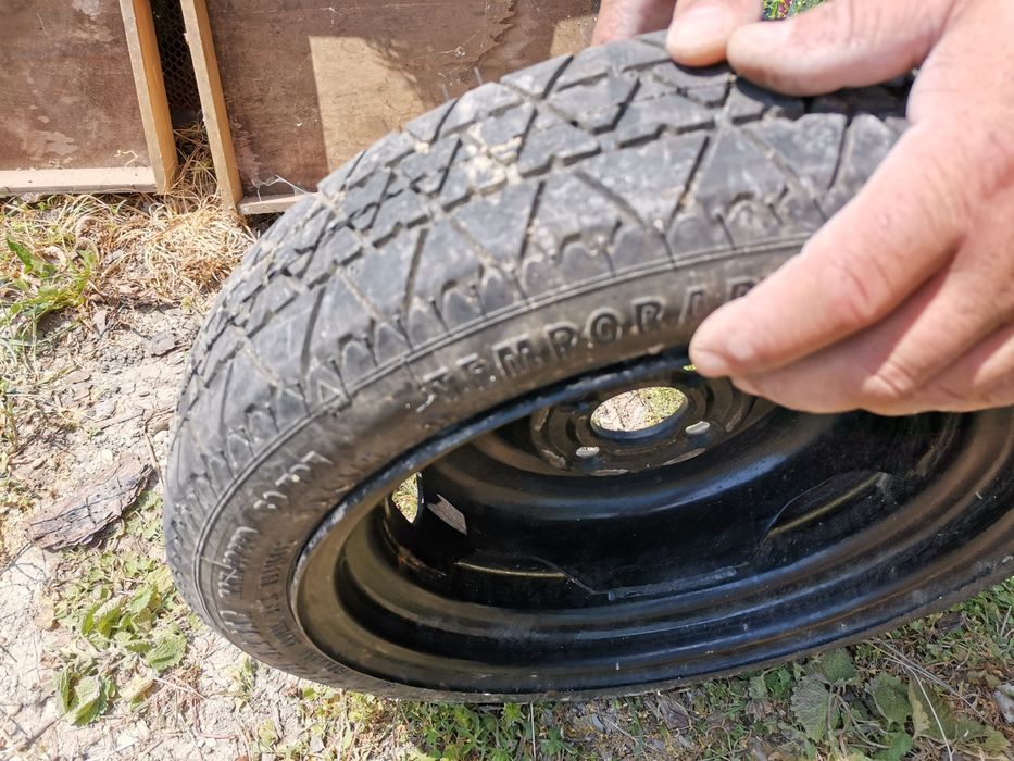 Резервни гуми 2 бр.