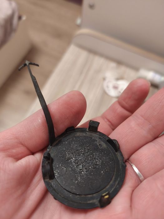 Капаче за теглич