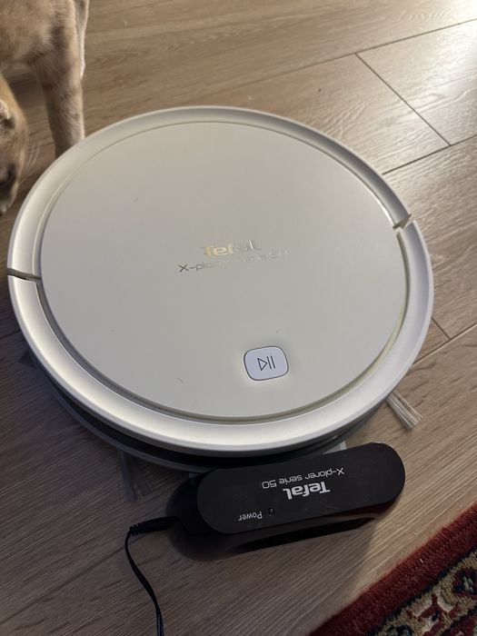 Продам робот-пылесос Tefal 30000