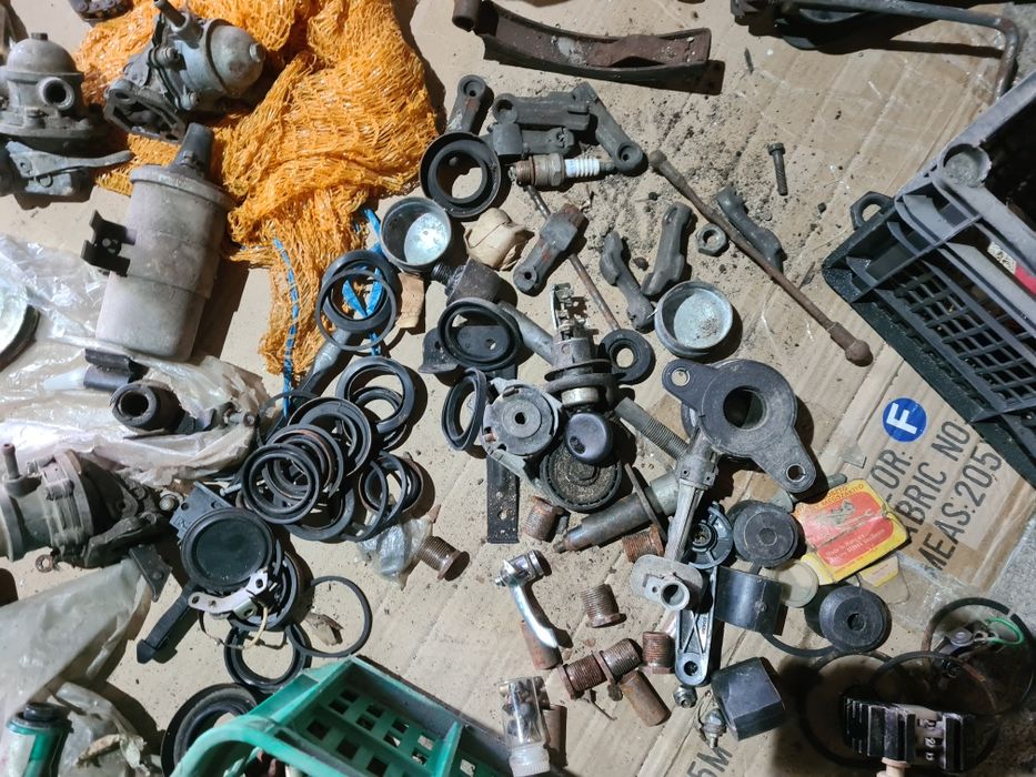 Vând piese de auto  Lada   1200