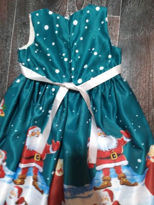 Новое Новогоднее платье на 4-5лет