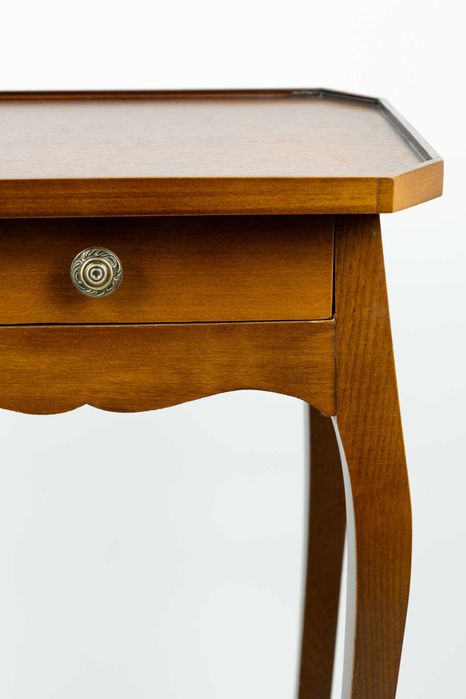 Столик журнальный