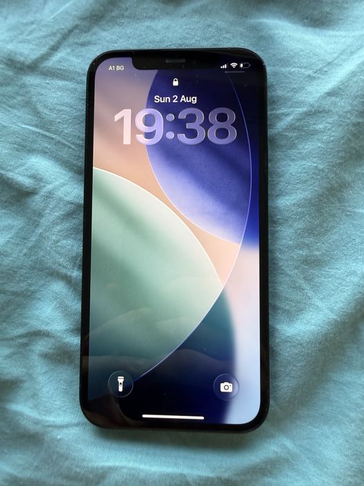 iPhone 12 64GB - Черен - Отличен!