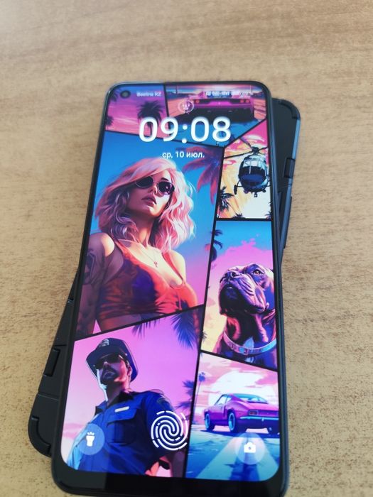 Продам телефон  срочно