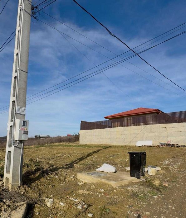 Teren intravilan cu autorizație de construcție Barnova toate util