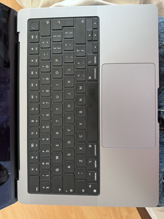 macbook pro m1 2021 14 inch