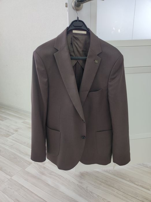 Костюм шалбар сатылады( прокаткада бериледи)