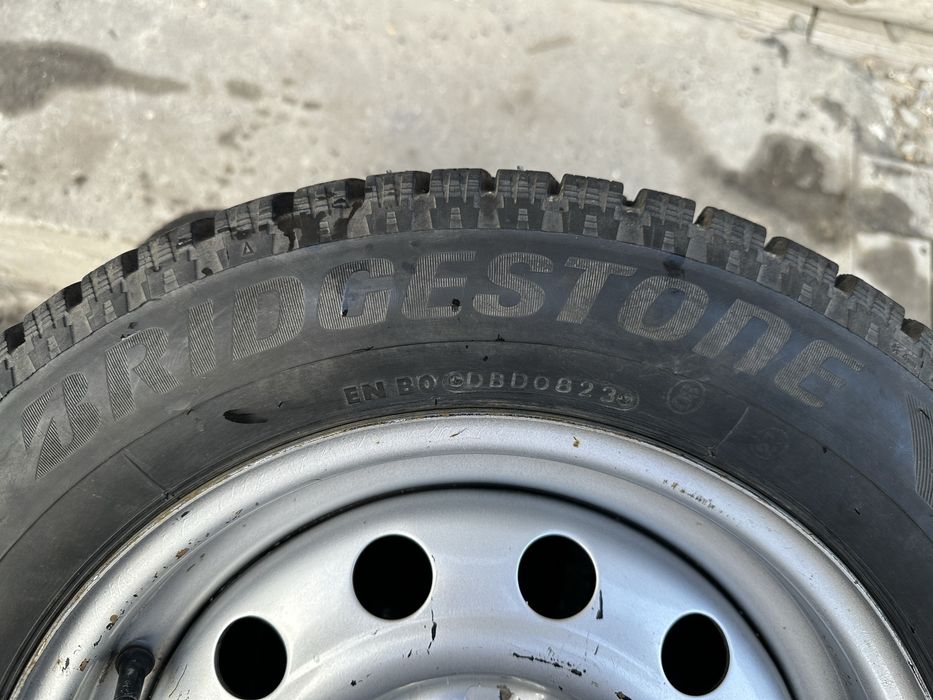 Продам зимние шины 185/60 14 в сборе