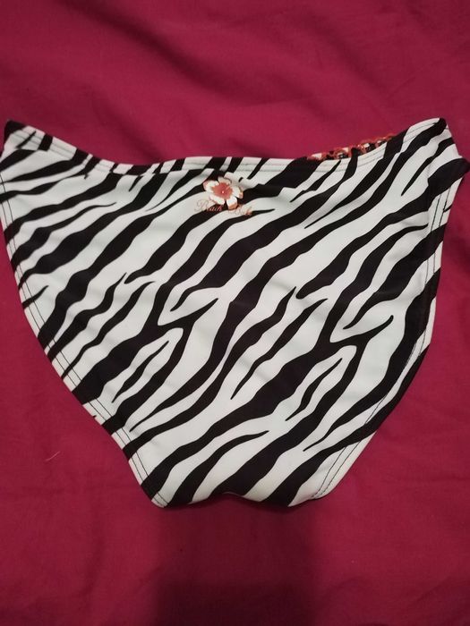 Slip de baie alb cu negru, de la: Hlnkemoller, marimea: EUR 36! Purtat