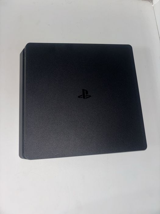 Ps 4 1TB с 6 играми