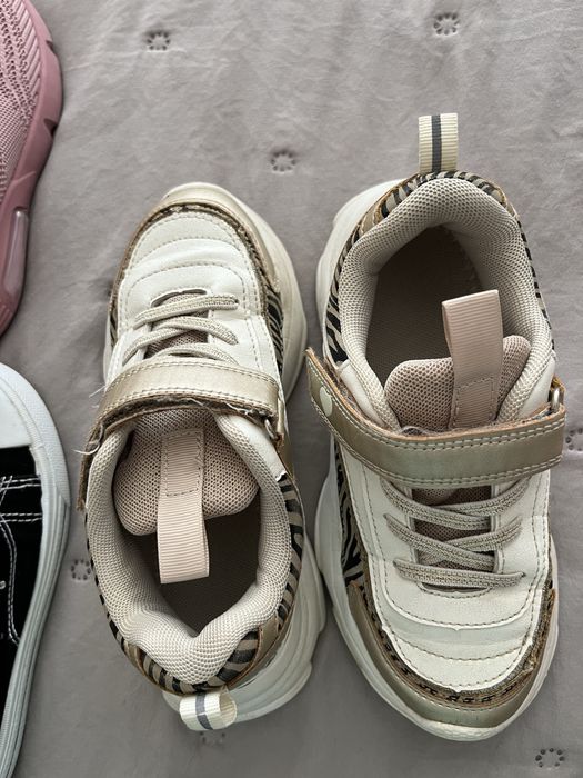 Лот обувчици за момиче