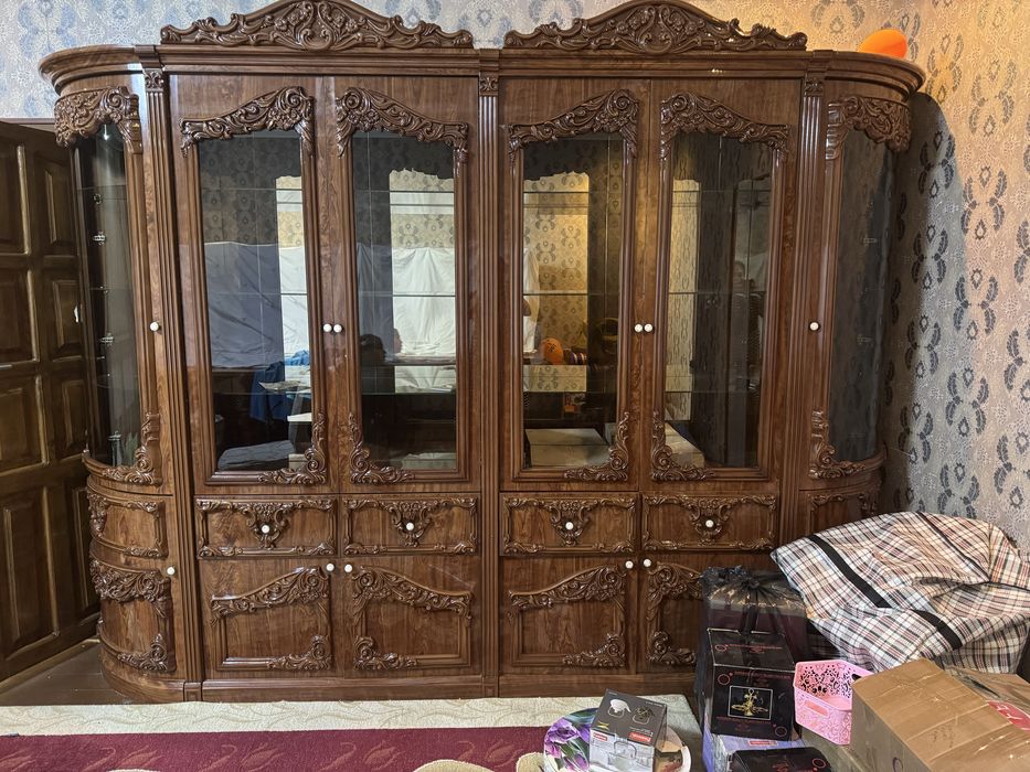 Горка шкаф для гостиной бу