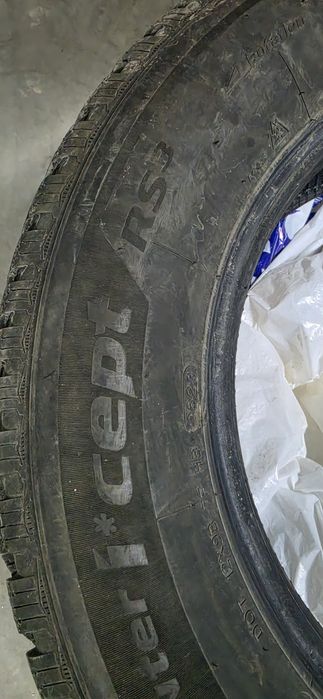 215/65/16 Hankook Winter ICEPT RS3