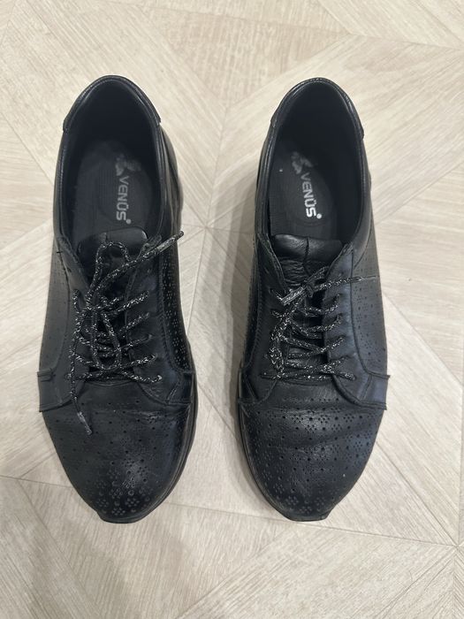 Кроссовки черные летние