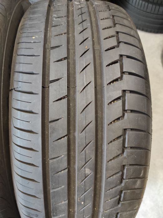 235/45/18 Continental