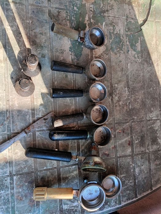 Продавам ръкохватки за професион.кафе машини,газови и ел.фритюрн.,ел.с