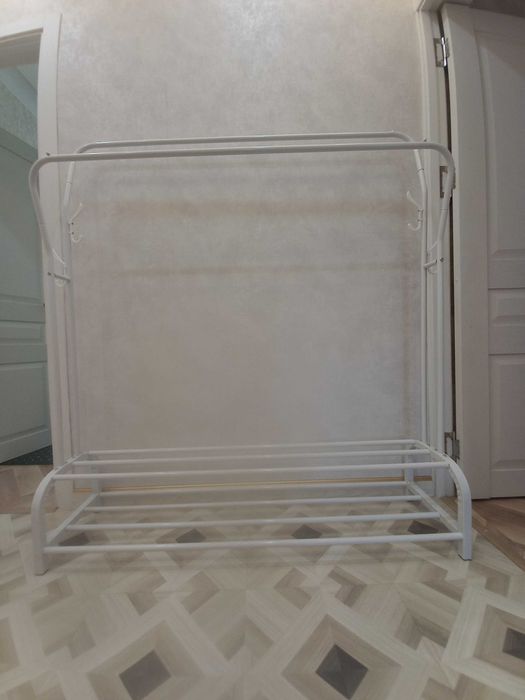 Veshilka garderob uchun stoykali