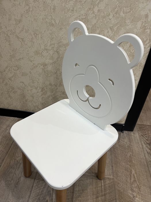 Детский столик со стульчиком
