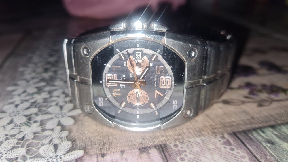 Ceas Lotus de vanzare