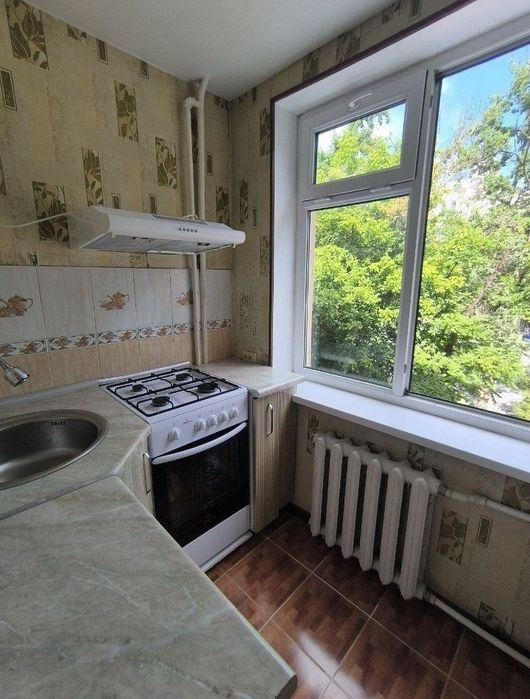 Продается 1 комнатная квартира ул Новомосковская ор стадион Старт