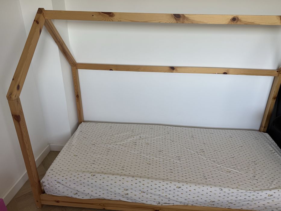 Pat copii, tip Montessori cu saltea Gold Jysk inclusa, 90x200