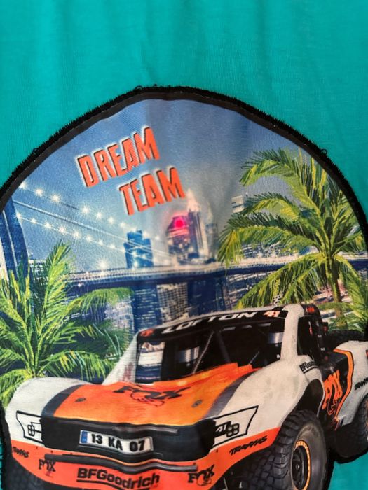 Тюркоазена тениска за момче с принт на кола